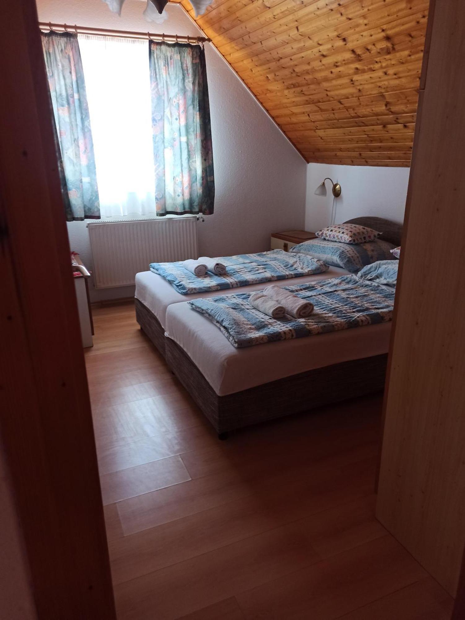 Orchidea Apartman Heviz Bagian luar foto
